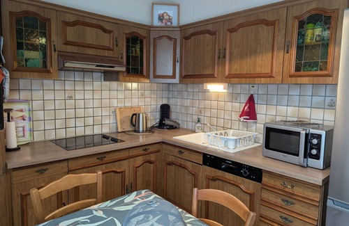 Sully-sur-Loire Cottage | Charming 5-Bedroom House with Terrace and Secure Parking in Sully-sur-Loire