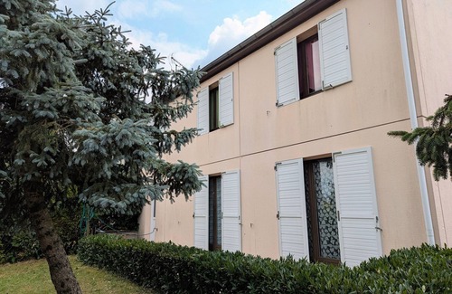Sully-sur-Loire Cottage | Charming 5-Bedroom House with Terrace and Secure Parking in Sully-sur-Loire