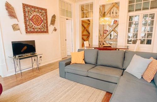 Santos Apartment | Charming 5 Bedroom Apartment in Traditional Lisbon