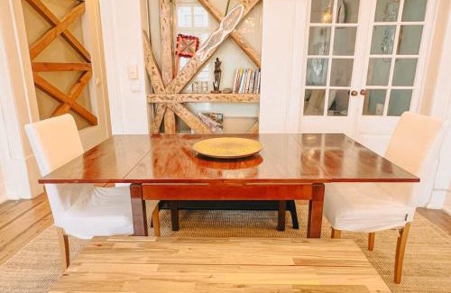 Santos Apartment | Charming 5 Bedroom Apartment in Traditional Lisbon