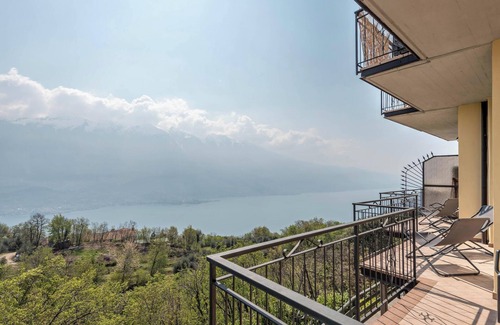 Tremosine Apartment | Charming Apartment "Bel Soggiorno 1" with Lake View, Mountain View, Wi-Fi & Balcony