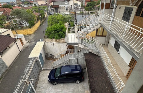 Shkoder Apartment | Charming and comfy apartment with WiFi, AC in Shkodër