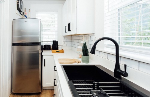 Historic Uptown Apartment | Charming and cozy, tropical retreat in St Pete