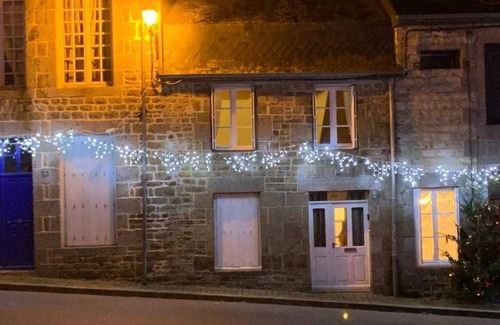 Lonlay-l'Abbaye House | Charming and Spacious Traditional Village House