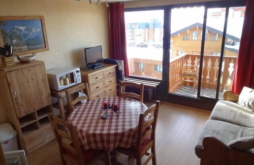 Val-Thorens Apartment | Charming apartment in Valthorens for 4 people, splendid south balcony view