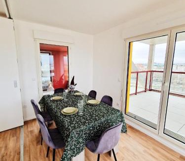 Ivry-port Apartment | CHARMING APARTMENT WITH PANORAMIC SEINE RIVER & EIFFEL TOWER VIEWs