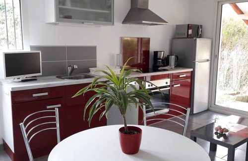 Ascain Apartment | Charming apartment, in an authentic setting, private terrace.