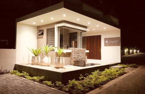 Flic-en-Flac Apartment | Charming apartment in Flic en Flac with shared pool