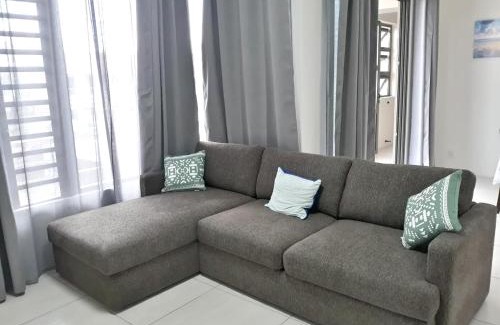 Flic-en-Flac Apartment | Charming apartment in Flic en Flac with shared pool