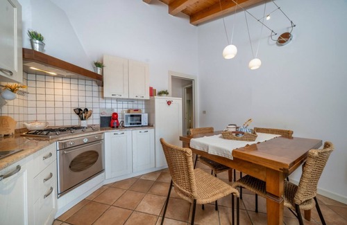 Palmanova Apartment | Charming apartment of about 90 sqm, able to accommodate up to 6 people, located on the second floor of a building without a lift.The property is located within the walls of Palmanova, the famous fortress-city in the shape of a nine-pointed star, declared