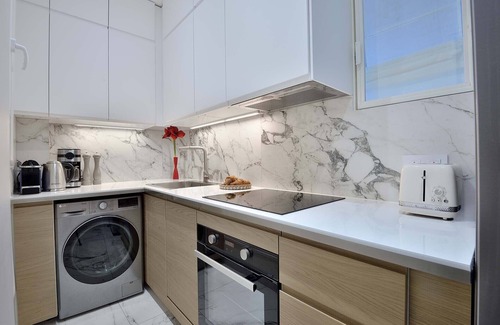 7th Arrondissement Apartment | Charming Apartment w/Iconic Views of Les Invalides