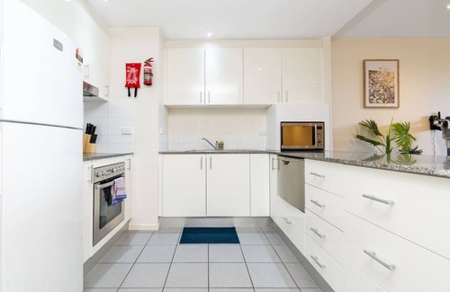 Gungahlin Apartment | Charming Apt 1min to Marketplace, Gungahlin
