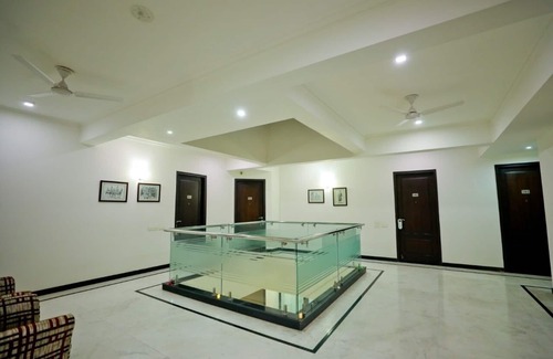 Basai House | Charming B&B with WiFi and AC in Wise Villa Agra 6
