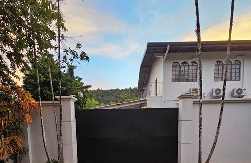 San Juan House | Charming bed & breakfast with pool view