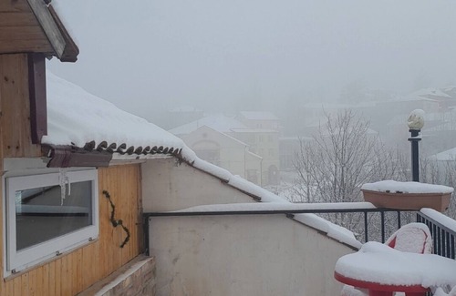 Mirzaani Bed & Breakfast | Charming bed & breakfast with WiFi, AC in lovely Sighnaghim