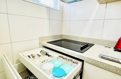 Ilha do Leite Apartment | Charming 1-bedroom apartment in Enchanting Ilha do Leite Recife with WiFi, AC