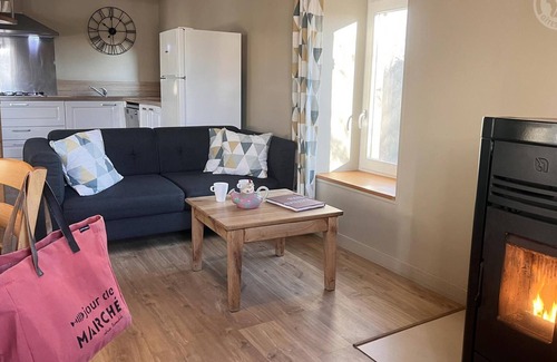 Saint-Andre-dʼApchon Cottage | Charming Cottage with Pool, Wi-Fi & Pets Allowed