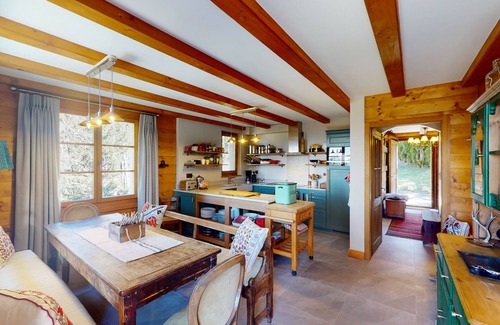 Villars-sur-Ollon Ski Chalet | Charming Chalet - Walk to Piste & Villars Centre! Style & Comfort 5 Bed/4 Bath!