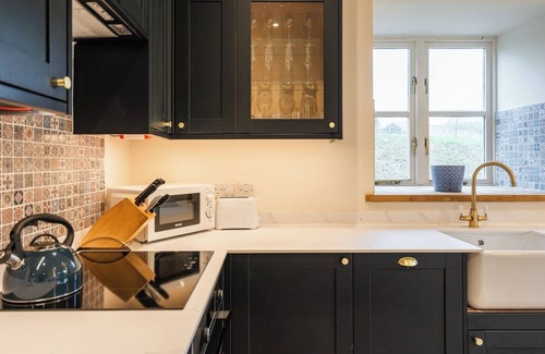 Pointington House | Charming Coach House Retreat Near Sherborne Abbey