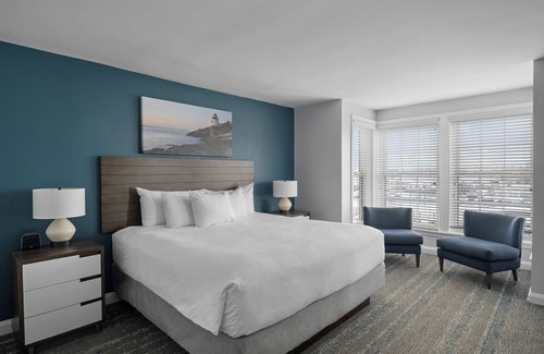 Jamestown Resort | Charming Condo w/Resort Pool and Hot Tub & Free Parking