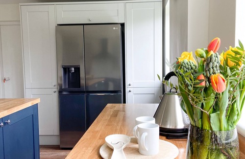 Godalming House | Charming Converted Five Bedroom Surrey Barn