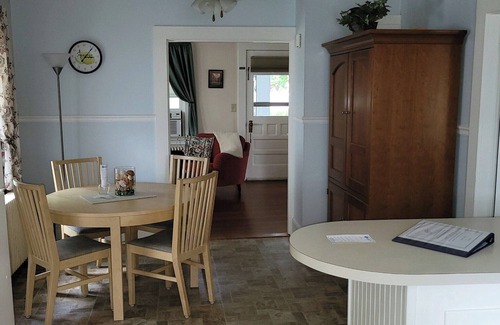North Kingstown Cottage | Charming cottage with short drive to the beach or the city!