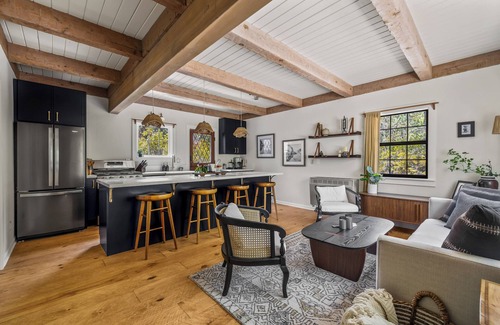 Mendocino Cottage | Charming cottage in beautiful Mendocino with WiFi