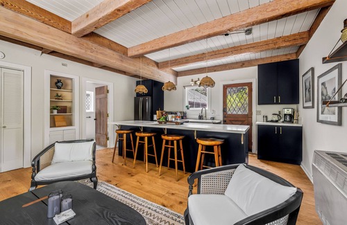 Mendocino Cottage | Charming cottage in beautiful Mendocino with WiFi