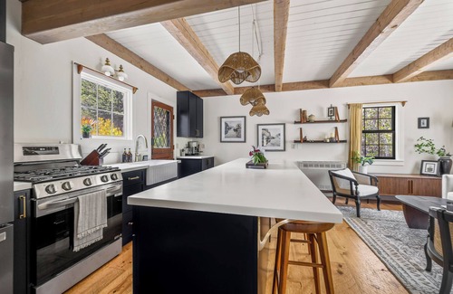 Mendocino Cottage | Charming cottage in beautiful Mendocino with WiFi