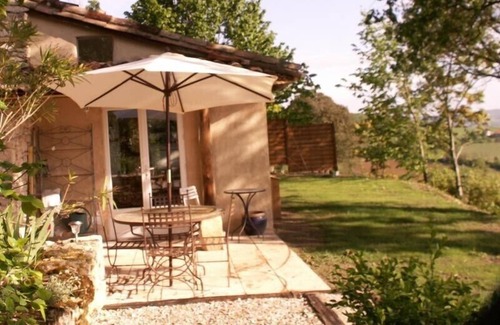 Laborie House | charming cottage, private pool, panoramic view in the wooded park of the Castle