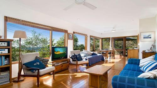 Hardys Bay House | 'Charming Cottage Retreat' by HolidayCo