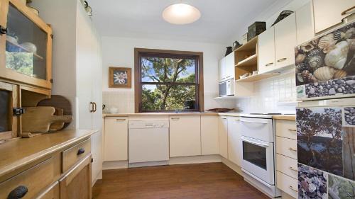 Hardys Bay House | 'Charming Cottage Retreat' by HolidayCo