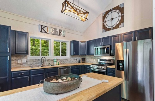 Beech Mountain Cottage | Charming Cottage in Scenic Setting