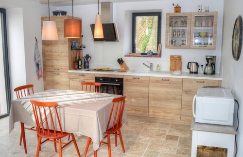 Luzille Cottage | Charming Cottage with Terrace Overlooking Pond, Near Chenonceau and Beauval Zoo