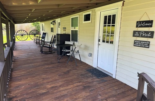 Magnolia House | Charming Country Home with Pool - Unit A