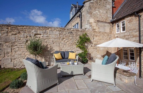 Biddestone House | Charming Country House Nr Bath (WC)