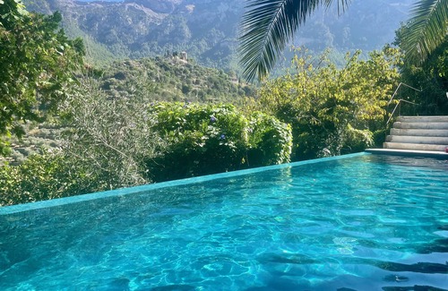 Deia House | Charming Deia House With Impressive Mountain Views