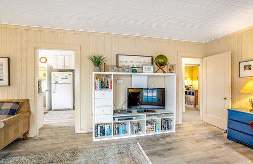 Gearhart Cottage | Charming dog-friendly cottage with sauna, easy beach access, deck & yard