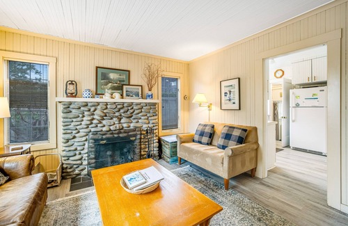 Gearhart Cottage | Charming dog-friendly cottage with sauna, easy beach access, deck & yard