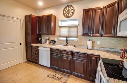 Grafton House | Charming Escape in Grafton!