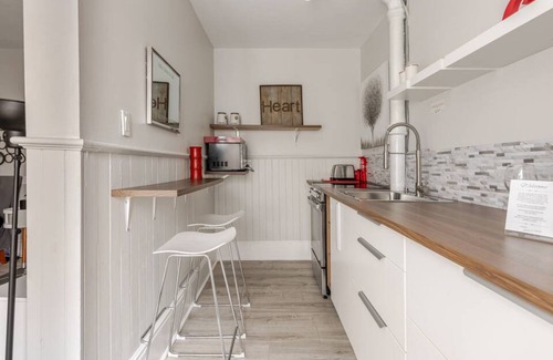 Perth Apartment | Charming European-Style Studio in the Heart of Downtown Perth