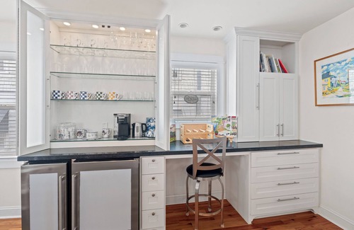 Wrightsville Beach Cottage | Charming family cottage in the heart of Wrightsville Beach w/ wrapping porch