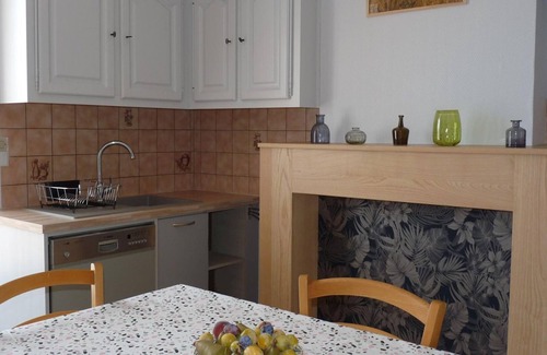 Manthelan Cottage | Charming Family Cottage with Large Garden, Terrace & Modern Amenities in Loire Valley