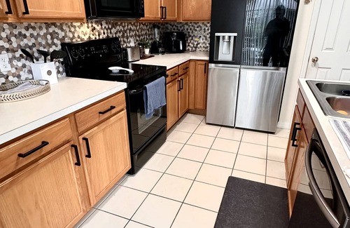 Windwood Bay House | Charming family retreat w/Pool and amenities. Near Disney & Top Attractions