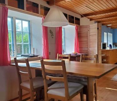 Sollested Villa | Charming Farmhouse With Room For 8