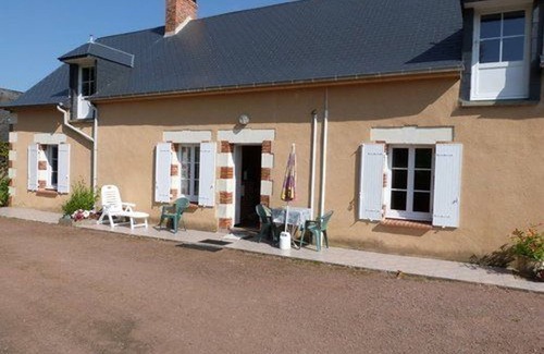 La Chapelle-aux-Choux Cottage | "Charming Renovated Farmhouse with Bikes in Peaceful Hamlet"