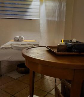 Baguio Hotel | Charming Garden View,Privately Owned Deluxe Room at The Manor by Mist and Pine