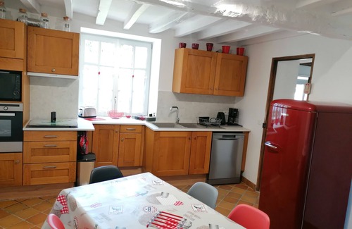 Neuilly-en-Vexin House | Charming gîte with garden and fireplace