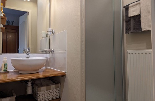 Tavers Bed & Breakfast | Charming Guest Rooms with Pool and Wi-Fi in the Loire Valley