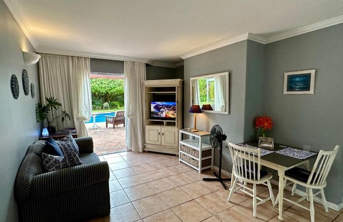 Constantia Apartment | Charming Guest Suite in the Constantia Wine Valley